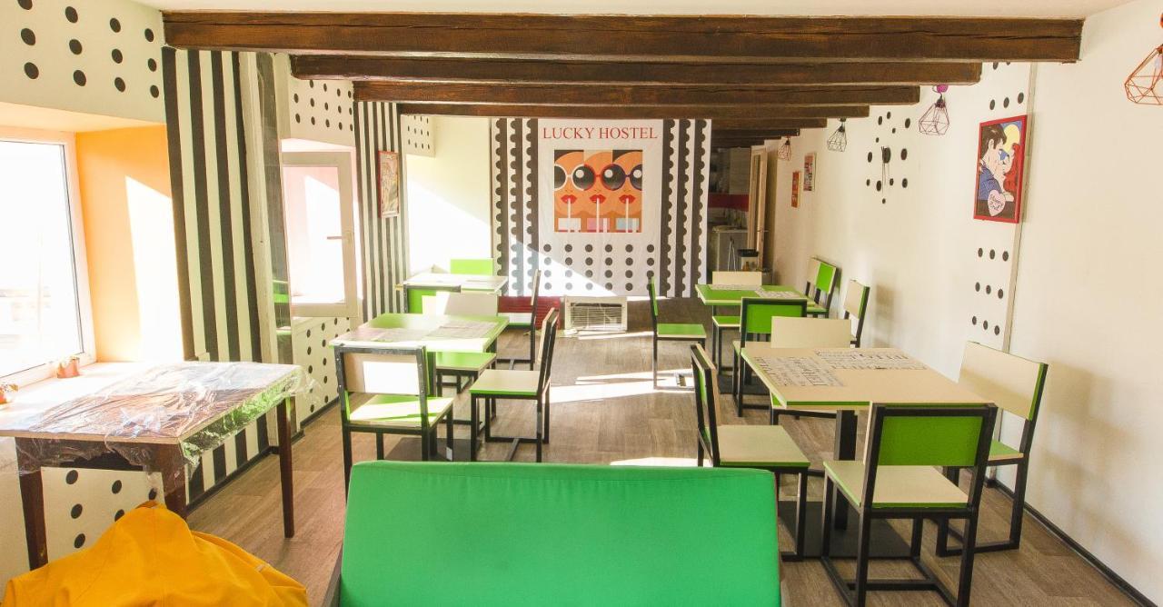 Lucky Hostel На Крещатике Kyiv Exterior photo